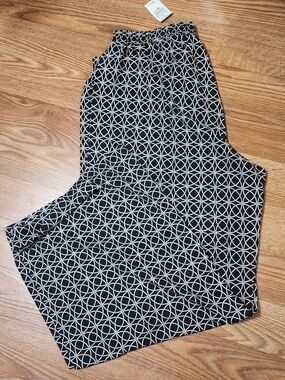 Ashley Stewart Black & White Geometric Wide Leg Pants